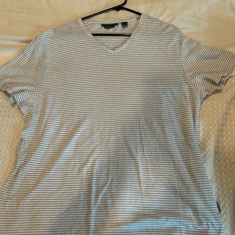 Perry Ellis V-Neck